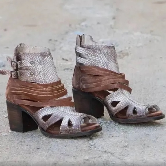 SOLD - EUC Vintage Freebird Nest, size 9, fits 10 - Picture 3 of 9